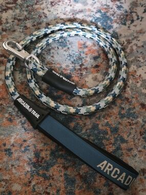 Arcadia Trail Dog Blue & Silver Braided Rope Leash with Teal Accents Nwot